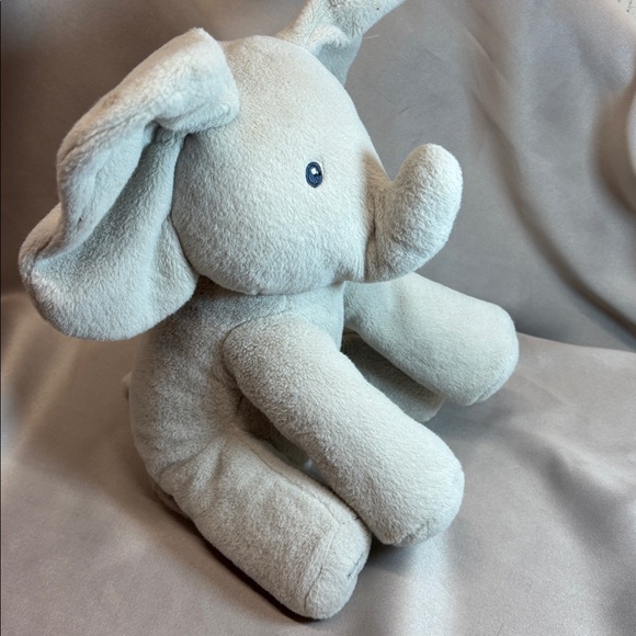 Gund Flappy the Elephant - Picture 10 of 10